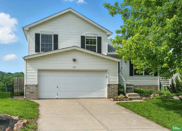 Property at 7916 Newport Ave, Omaha, NE 68022, 3 beds, 2 baths