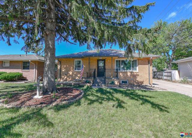 Property at 1535 N 50th St, Lincoln, NE 68504, 3 beds, 2 baths