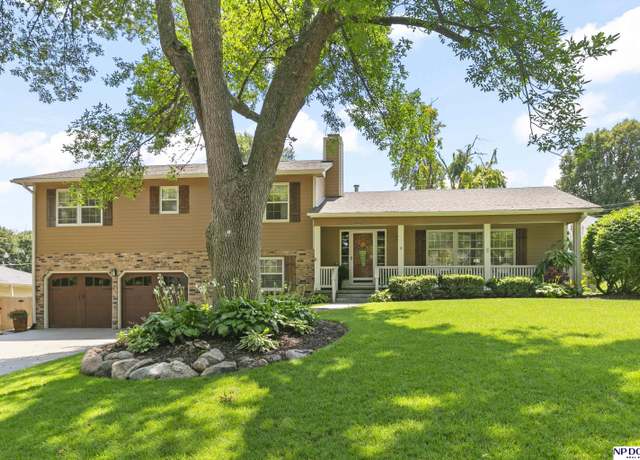Property at 12917 Jackson St, Omaha, NE 68154, 4 beds, 2.5 baths