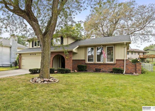 Property at 2716 N 120th Ave, Omaha, NE 68164, 3 beds, 2.5 baths