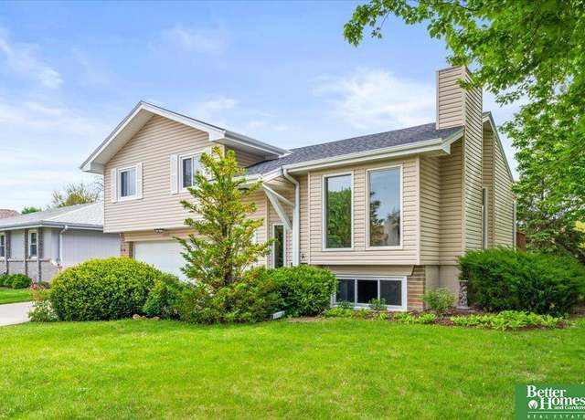 Property at 13405 S 34th Ave, Bellevue, NE 68123, 3 beds, 2.5 baths