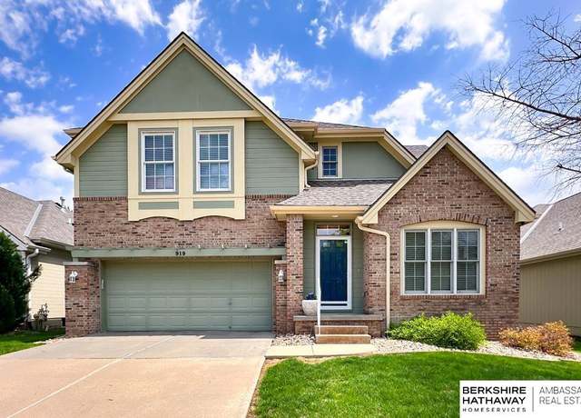 Property at 919 S 188th Ct, Omaha, NE 68022, 3 beds, 2.5 baths
