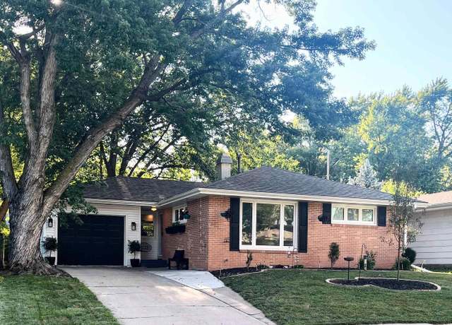 Property at 4401 S 46 St, Lincoln, NE 68516, 4 beds, 2.5 baths