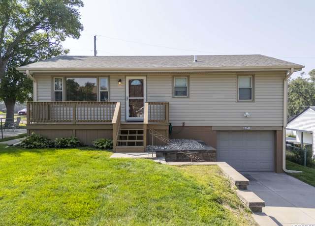 Property at 4471 Hillsdale Ave, Omaha, NE 68107, 3 beds, 2 baths