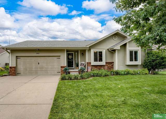 Property at 2405 Laura Cir, Papillion, NE 68046, 3 beds, 3 baths