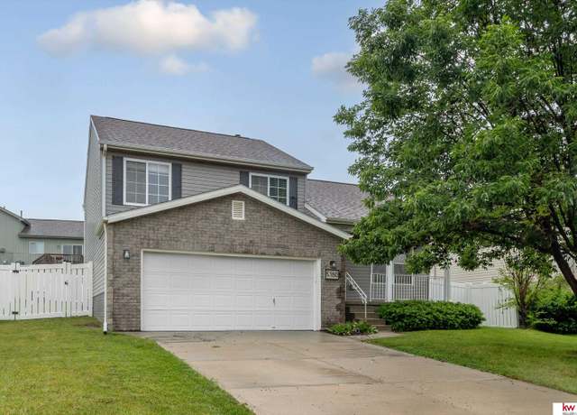 Property at 5350 S 194th Ave, Omaha, NE 68135, 3 beds, 2 baths