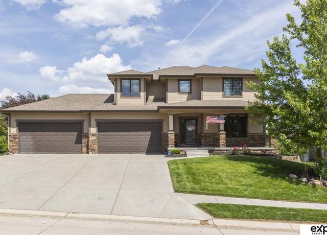 Property at 11103 S 173 St, Omaha, NE 68136, 5 beds, 3.5 baths