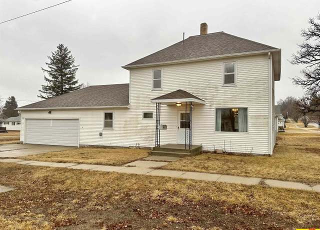 Property at 211 E 3rd St, Clarkson, NE 68629, 5 beds, 1 bath