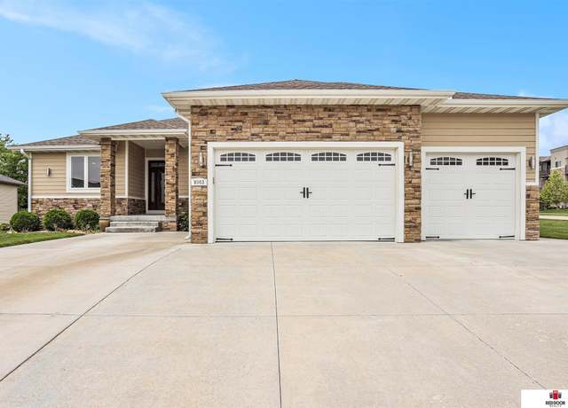 Property at 8903 S 31 St, Lincoln, NE 68516, 6 beds, 3 baths