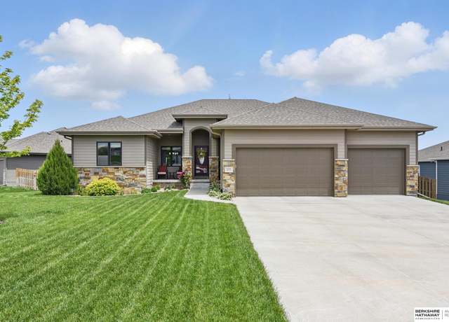 Property at 235 N 10th Ave, Springfield, NE 68059, 4 beds, 3.5 baths