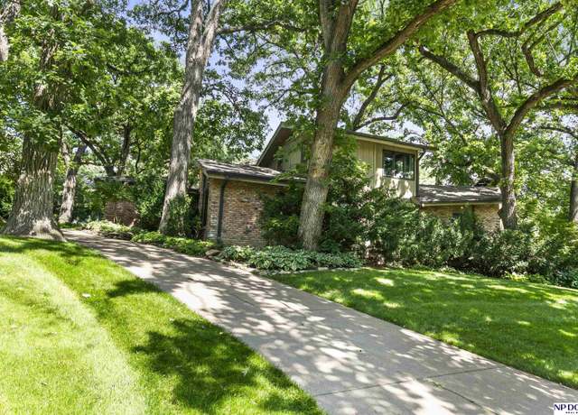 Property at 9718 Frederick St, Omaha, NE 68124, 5 beds, 4 baths