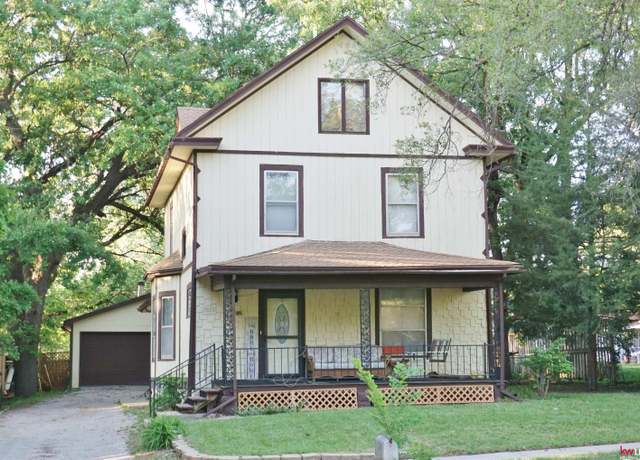 Property at 7012 Francis St, Lincoln, NE 68505, 3 beds, 1.5 baths