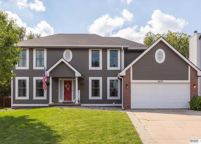 Property at 6212 S 158th St, Omaha, NE 68135, 4 beds, 3.5 baths