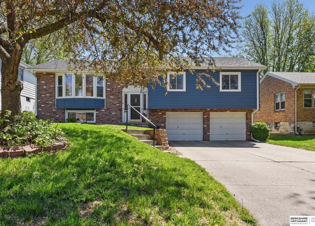 Property at 3055 S 49th Ave, Omaha, NE 68106, 3 beds, 2.5 baths