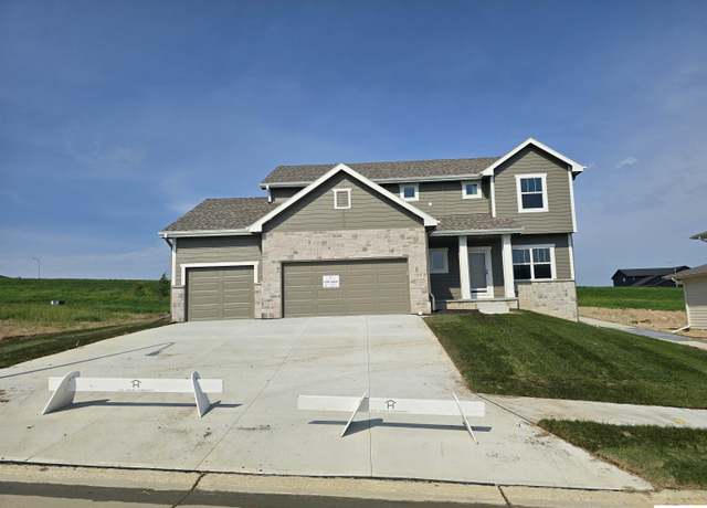 Property at 11014 N 161 St, Bennington, NE 68007, 4 beds, 2.5 baths