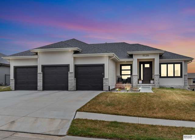 Property at 17026 Emma St, Bennington, NE 68007, 5 beds, 3 baths