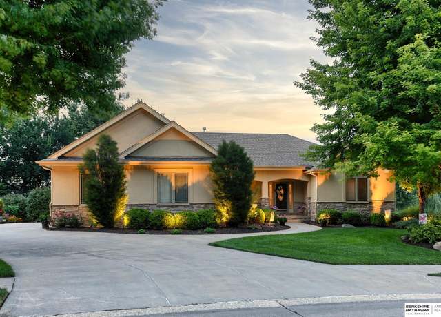 Property at 19252 Shirley St, Omaha, NE 68130, 4 beds, 3.5 baths