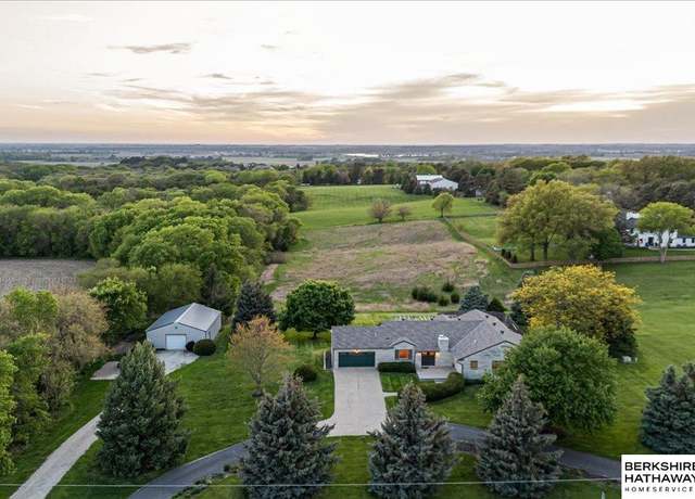 Property at 3420 S 222nd St, Elkhorn, NE 68022, 4 beds, 3.5 baths