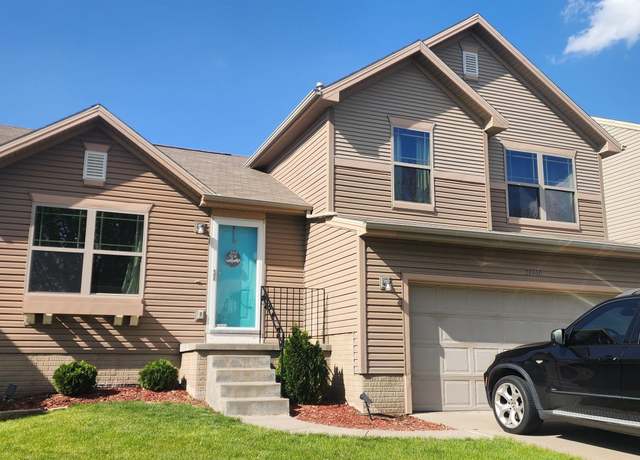 Property at 20610 Parker St, Omaha, NE 68022, 3 beds, 1.5 baths