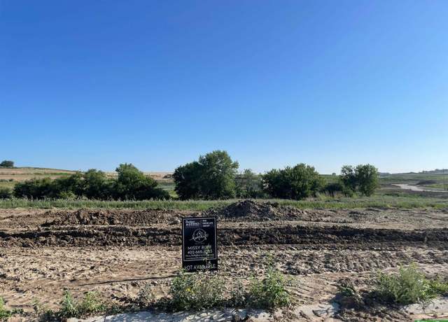 Property at 22008 Hackberry Cir, Gretna, NE 68028