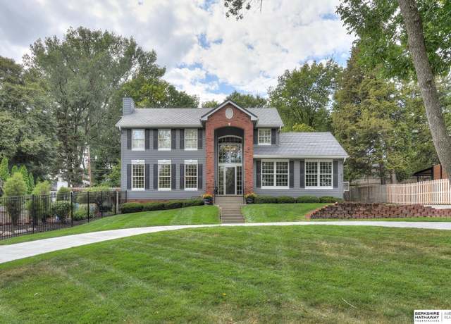 Property at 1510 Ridgewood Ave, Omaha, NE 68124, 4 beds, 4.5 baths