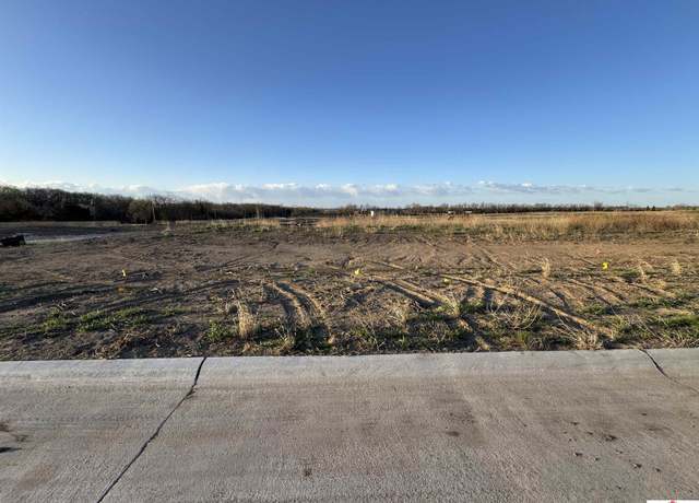 Property at 211 W Winona Ave, Lincoln, NE 68512