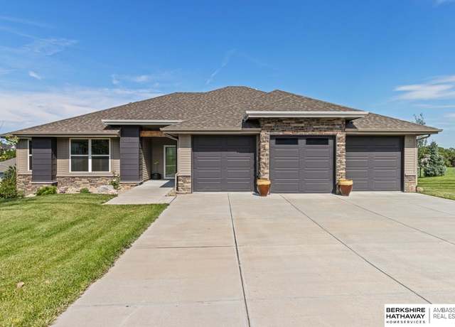 Property at 12115 N 67th St, Omaha, NE 68152, 4 beds, 2 baths