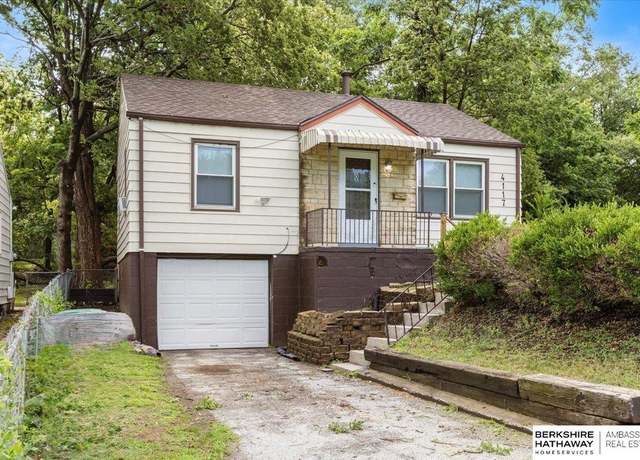 Property at 4117 N 44th St, Omaha, NE 68111, 2 beds, 1 bath