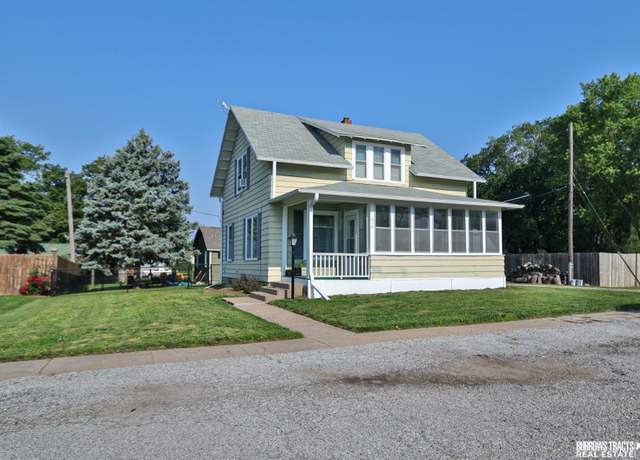 Property at 316 N 3rd St, Elmwood, NE 68349, 3 beds, 1 bath