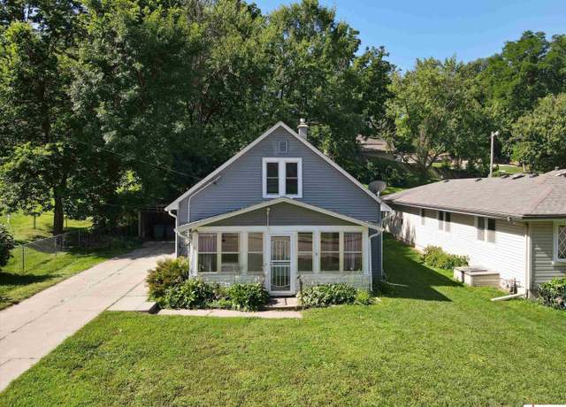 Property at 401 Spencer Ave, Council Bluffs, IA 51503, 3 beds, 1 bath
