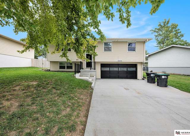 Property at 10436 M St, Omaha, NE 68127, 3 beds, 2 baths