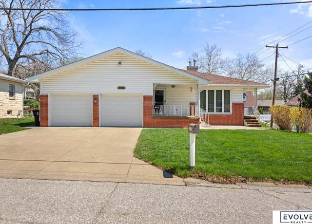 Property at 517 N 11th St, Plattsmouth, NE 68048, 3 beds, 3 baths