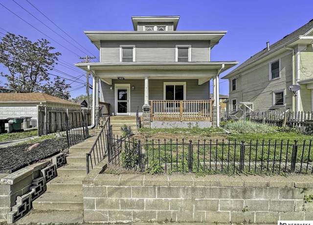 Property at 1415 S 12th St, Lincoln, NE 68502, 3 beds, 2.5 baths