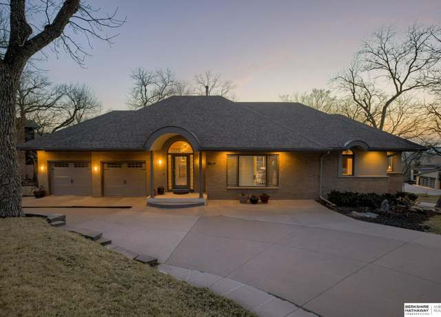 Property at 21839 Hillandale Rd, Elkhorn, NE 68022, 5 beds, 4 baths