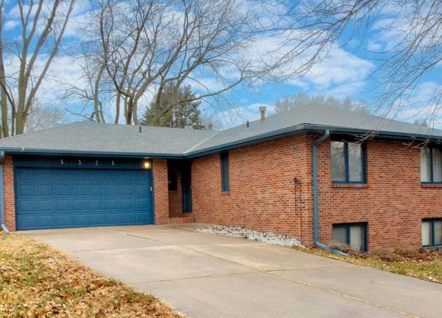 Property at 5325 S 65 Street Cir, Lincoln, NE 68516, 3 beds, 2.5 baths
