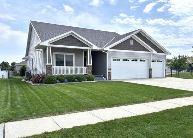 Property at 221 Briarwood Ln, Seward, NE 68434, 5 beds, 3 baths