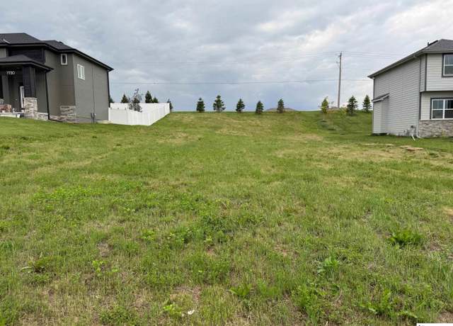 Property at 7802 N 167th Ave, Bennington, NE 68007