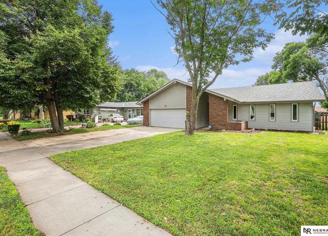 Property at 333 N 155th Cir, Omaha, NE 68154, 3 beds, 3 baths