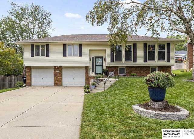 Property at 2118 S 162 Cir, Omaha, NE 68130, 4 beds, 3 baths