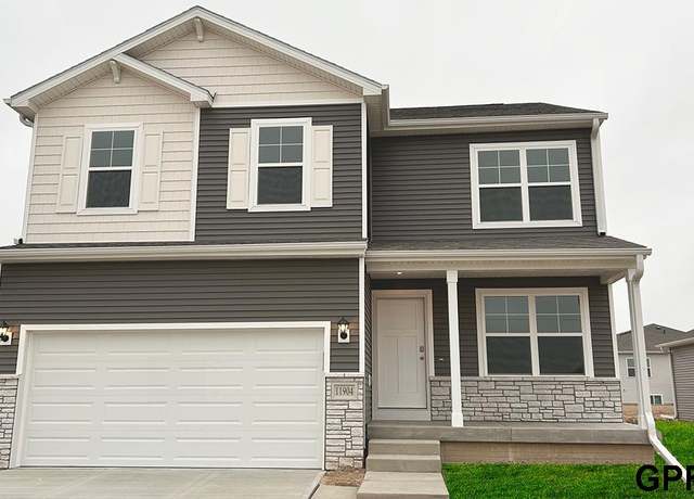 Property at 16333 Davidson St, Bennington, NE 68007, 4 beds, 2.5 baths