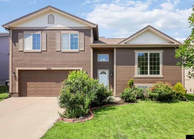Property at 18714 Birchwood Ave, Omaha, NE 68135, 3 beds, 2.5 baths