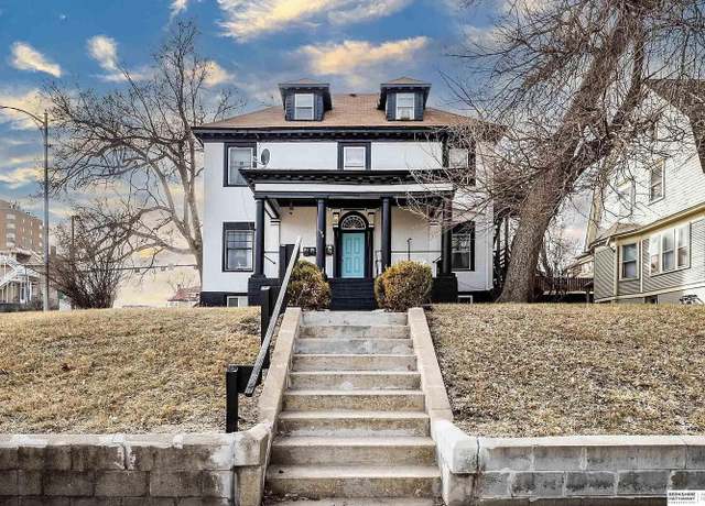 Property at 102 N 38 Ave, Omaha, NE 68131, 5 beds, 5 baths