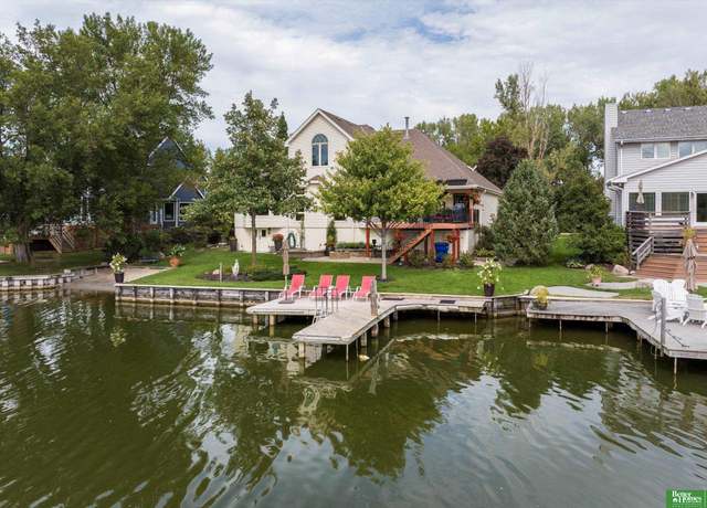 Property at 76 Ginger Woods Ter, Valley, NE 68064, 4 beds, 3.5 baths