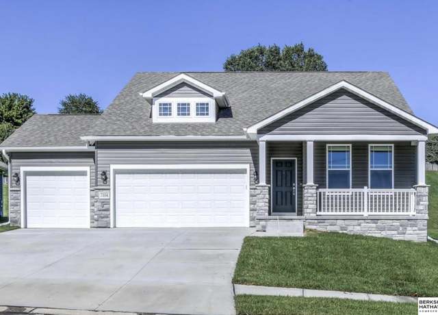 Property at 7354 S 185th St, Omaha, NE 68136, 4 beds, 3 baths