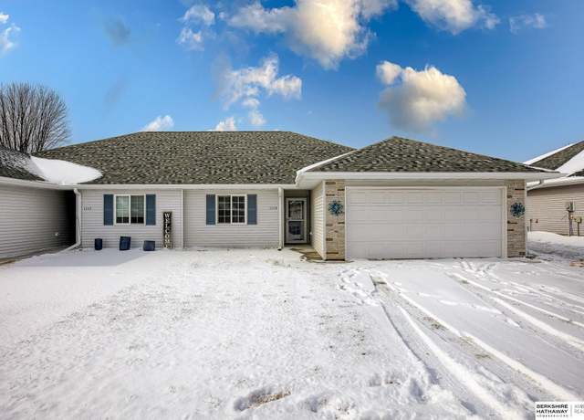 Property at 1119 W Meadow Ridge Rd, Norfolk, NE 68701, 2 beds, 2 baths