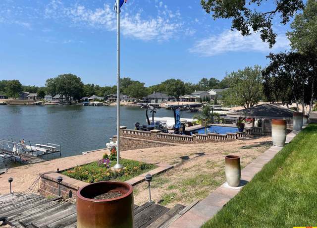Property at S-1149 Platte Shore Dr, Fremont, NE 68073, 4 beds, 2 baths