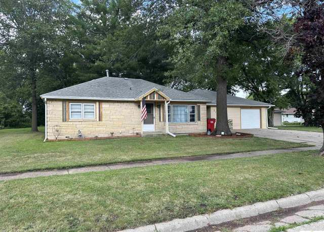 Property at 210 Apple St, Dewitt, NE 68341, 2 beds, 2 baths