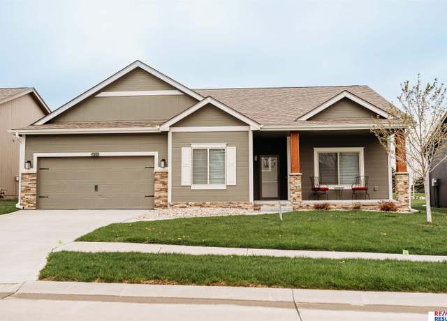 Property at 7202 N 167 Ave, Bennington, NE 68007, 3 beds, 2 baths