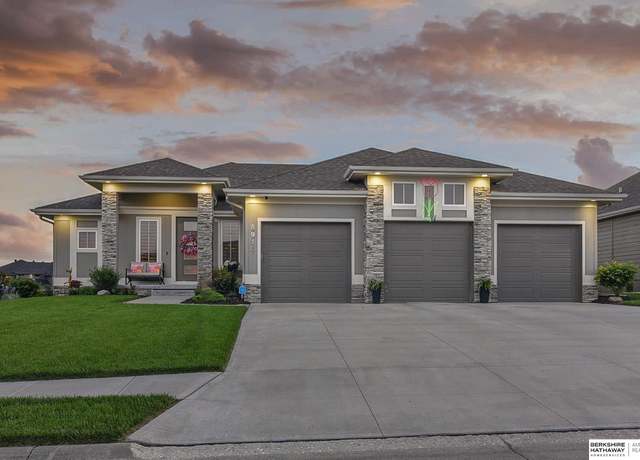 Property at 8914 N 171st St, Bennington, NE 68007, 3 beds, 3 baths