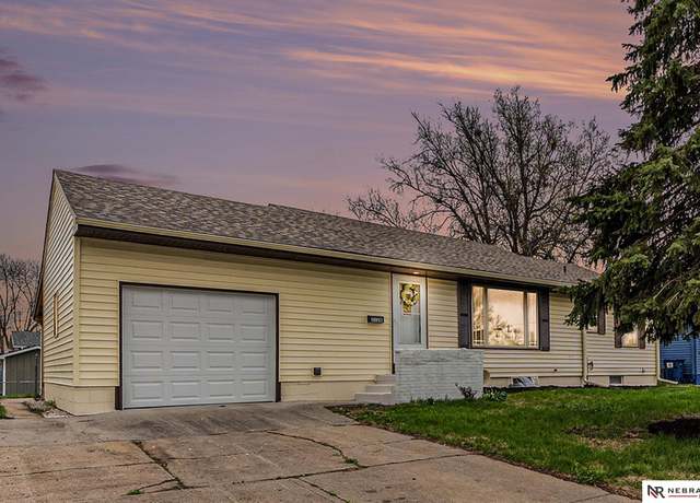 Property at 2128 E 1st St, Fremont, NE 68025, 3 beds, 2 baths